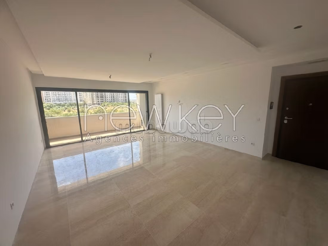 Appartement S3 avec vue dégagée à louer aux Jardins de Carthage
