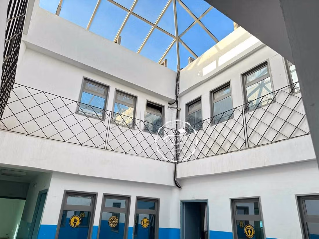 A vendre immeuble 3000 m² R3 Av principale Kram