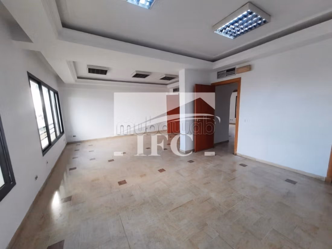 Bureau en 5 espaces 120m² Lac 1 – IFCL1312