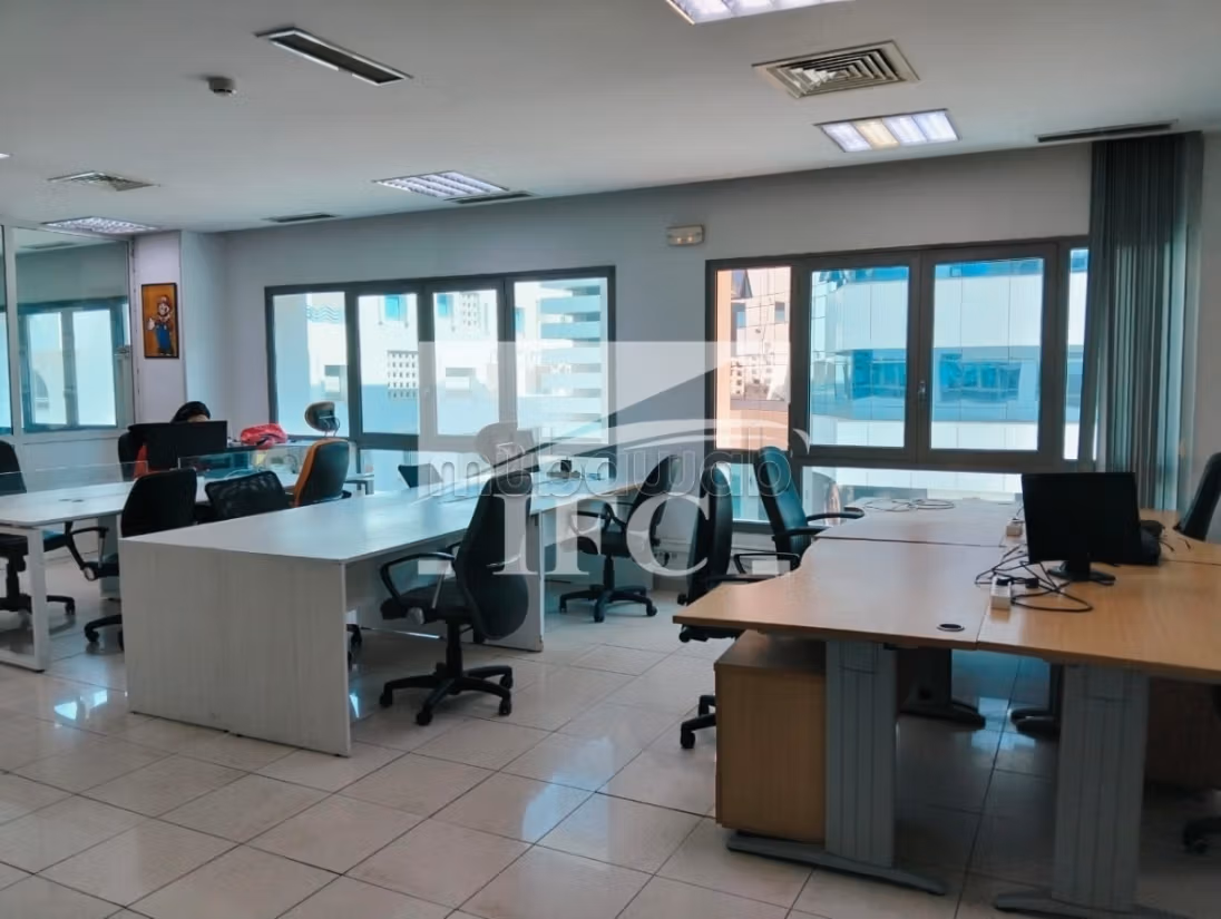 Bureau en 8 espaces 350m² Lac 1–IFCL1330