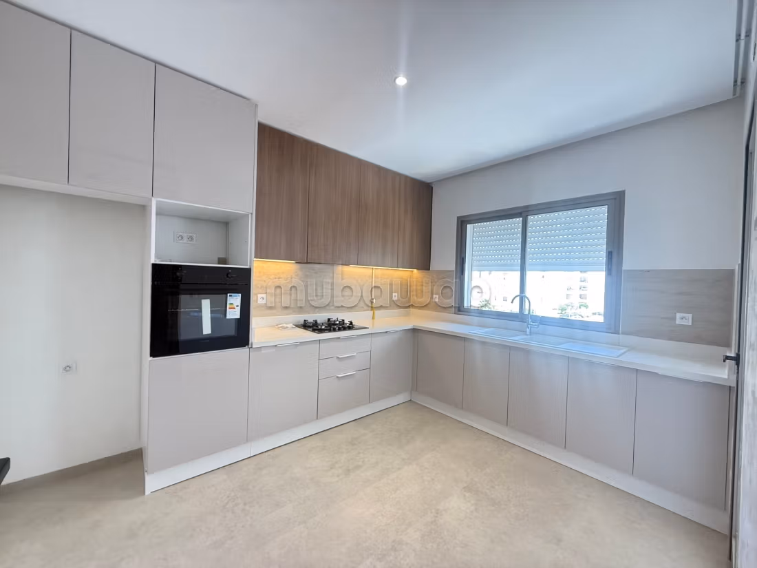 Grand appartement S2 à Ain Zaghouan