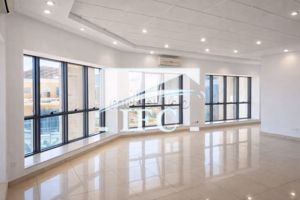 Bureau en 3 espaces 287m² Lac 1–IFCL1349