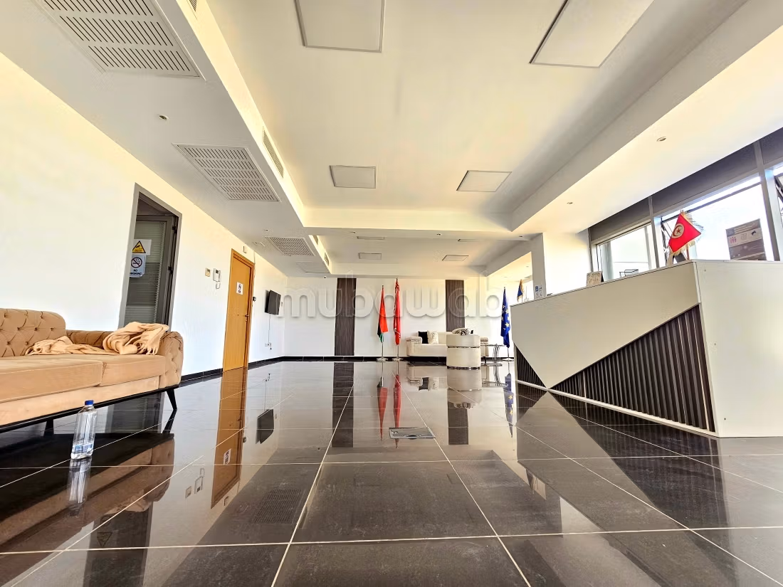 Open space de 180 m² au lac 1