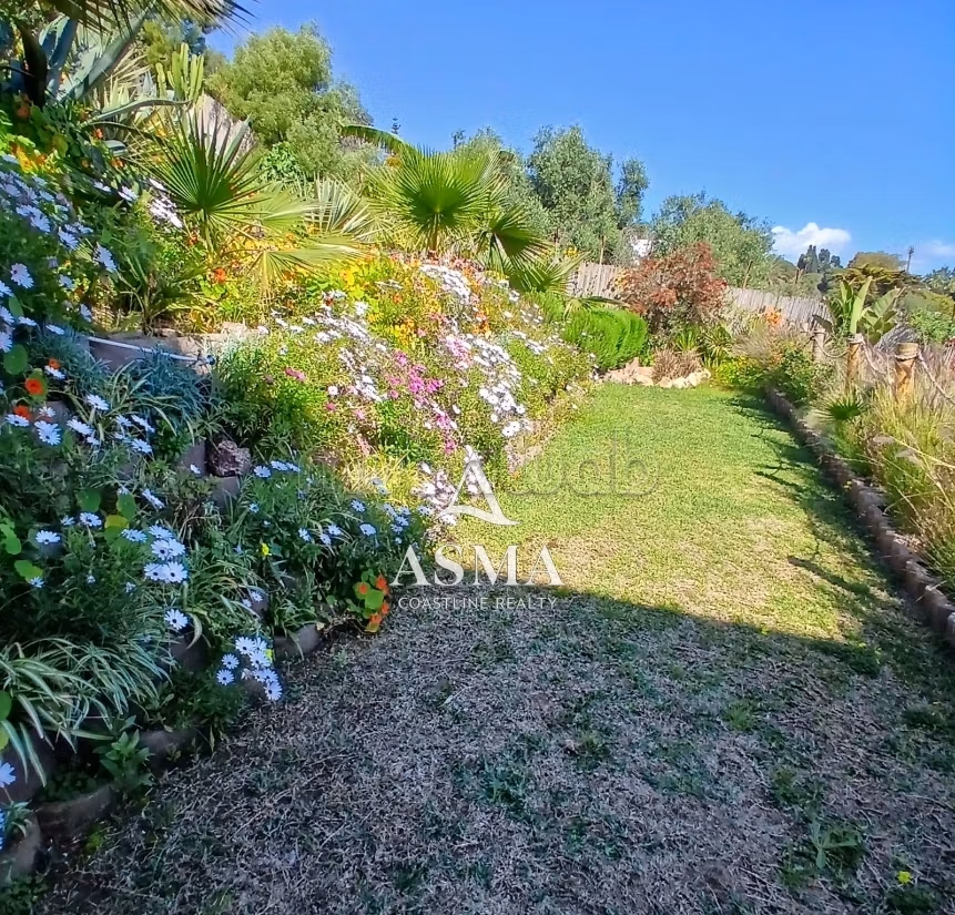 À loue Superbe s3 avec jardins à La Marsa