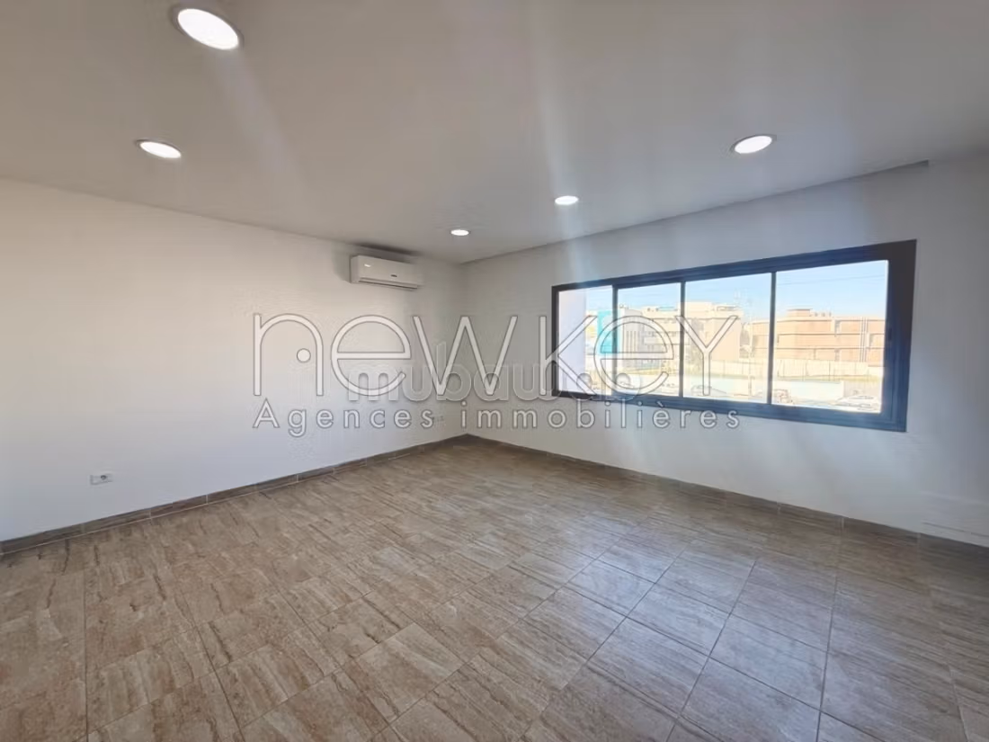 Bureaux A2 à louer a la zone d'activité Khair Eddine