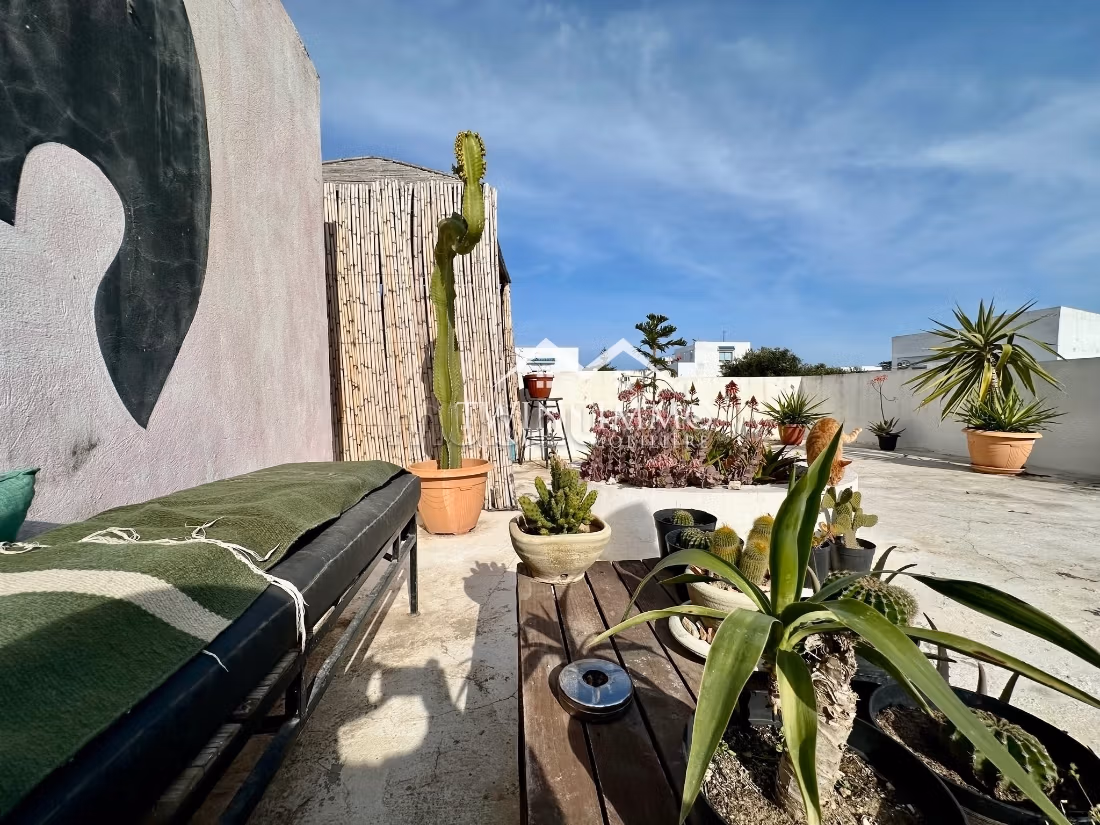 Étage de villa S2 meublé à La Marsa Ville