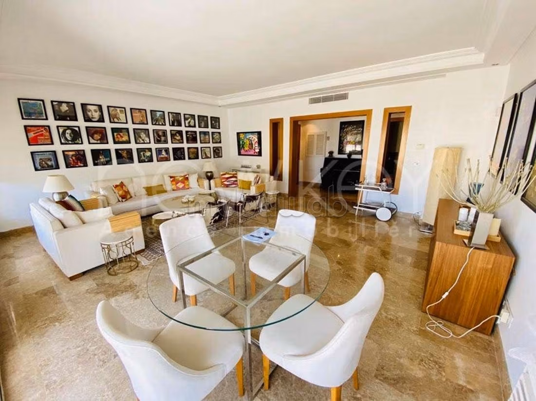 Penthouse avec piscine aux Berges du Lac 2