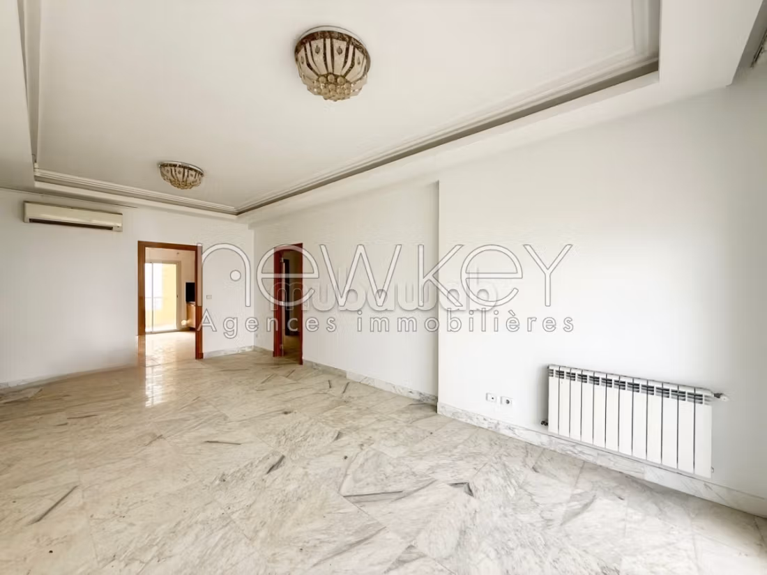 Appartement S2 vide à louer aux berges du lac2