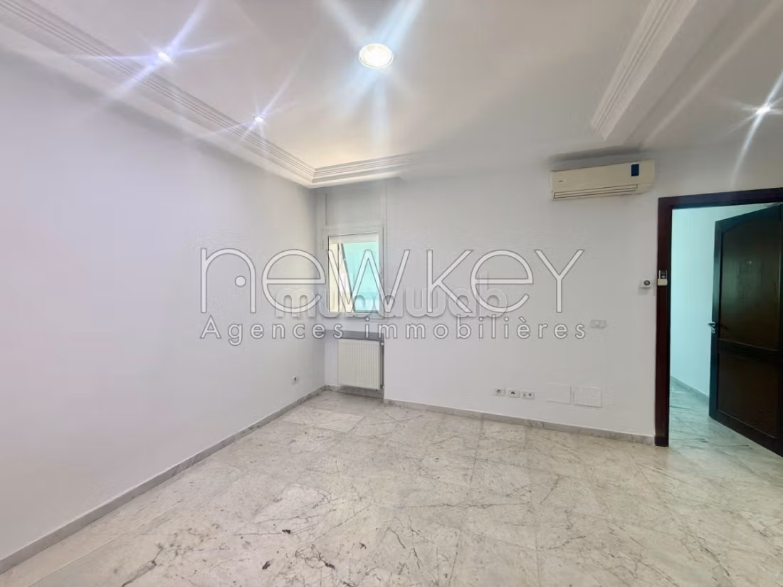 Appartement S1 vide à louer aux berges du lac2