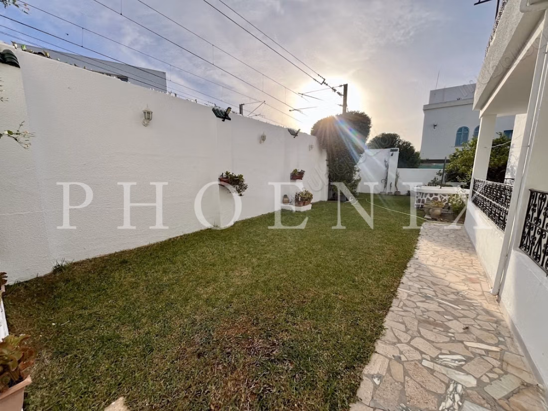 Appartement S3 meublé avec terrasse à La Marsa