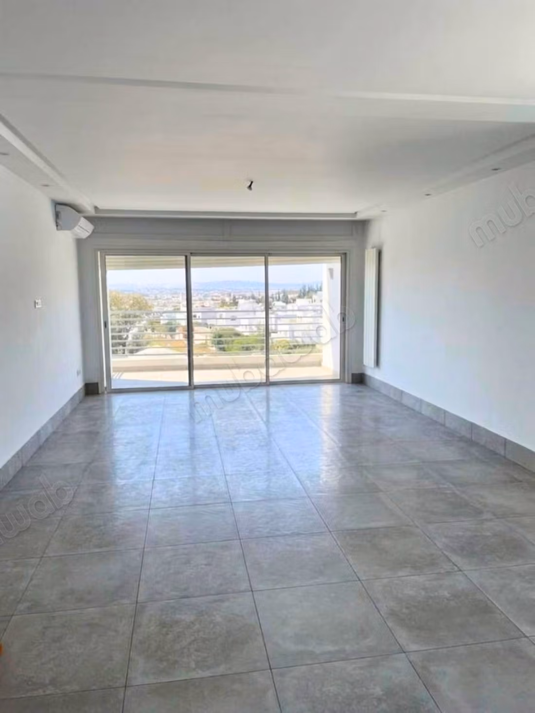 Appartement S3 à La Marsa – Zone Café Journal