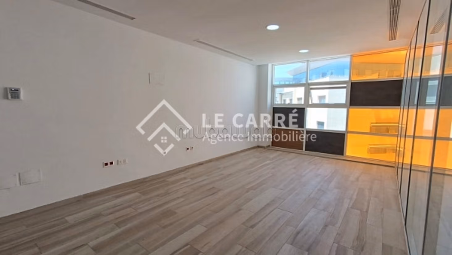 Bureaux a vendre au lac 2