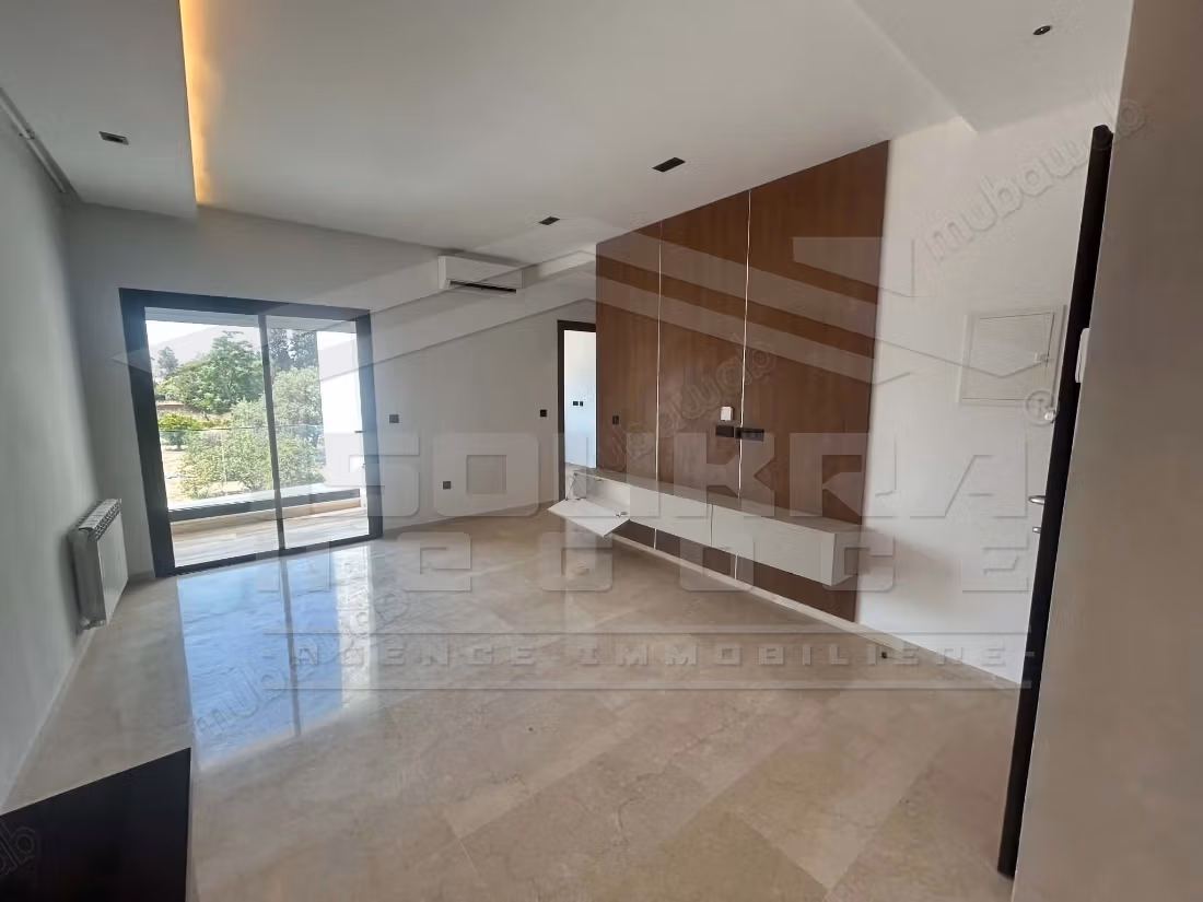 A louer un joli appartement S1 à la soukra