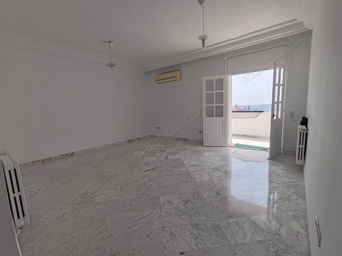 A louer un appartement S3, Ennasr 1