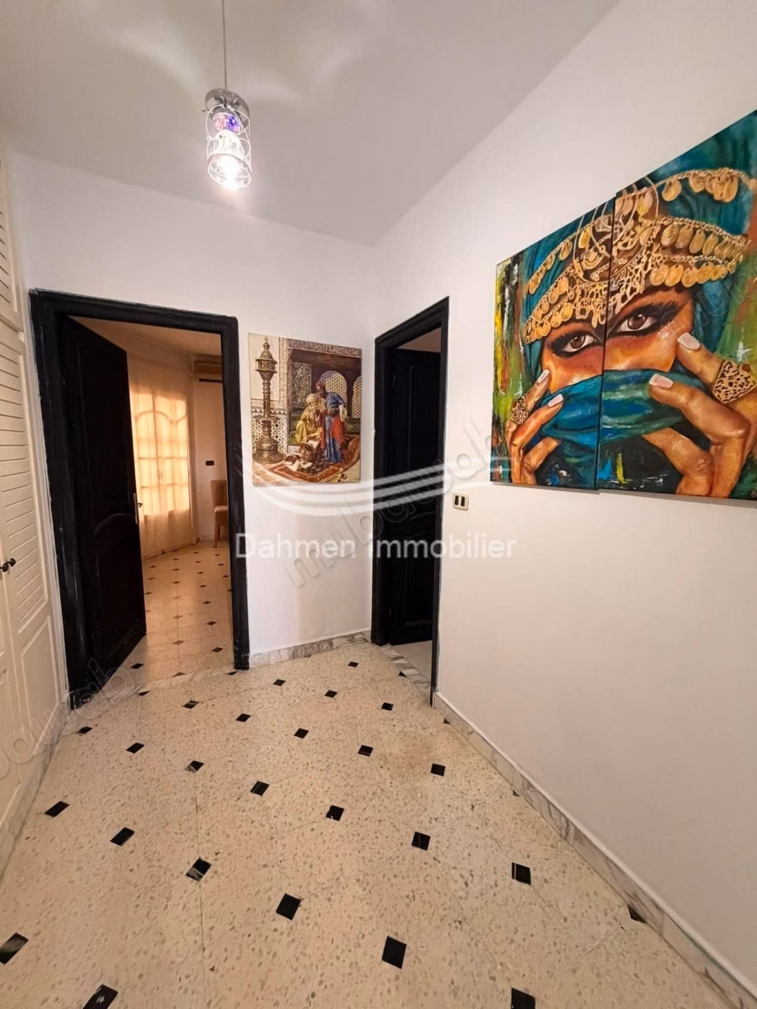 Étage de villa meublé à louer à chott mariem