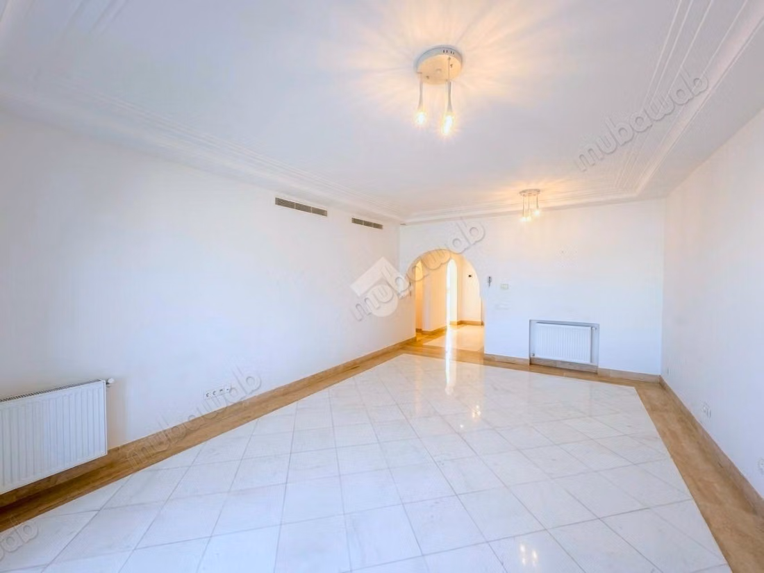 Appartement S2 vide avec vue mer