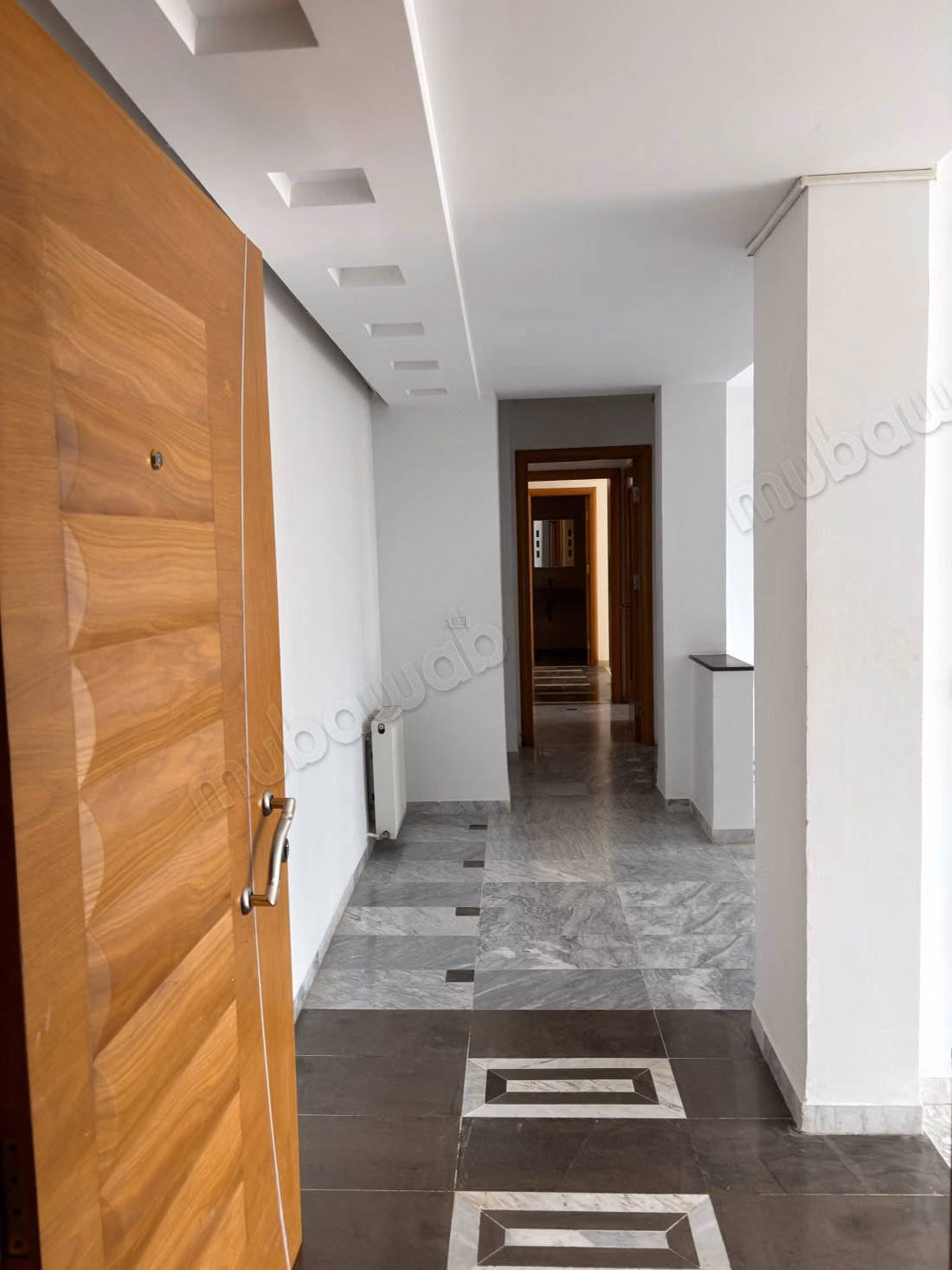 Appartement au Jardin de Carthage. Surface totale 200 m². Vue sur mer et Coline de Carthage et Sidi BouSaid