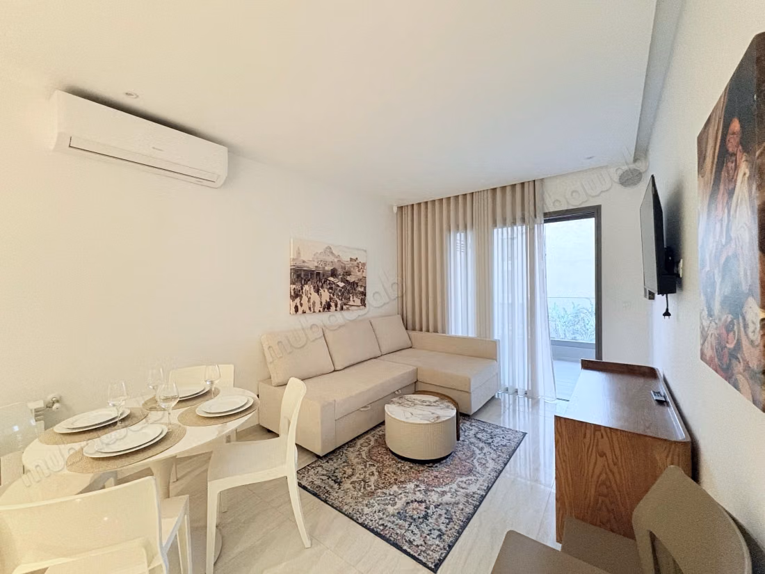 Appartement moderne en location à Sidi Daoued. 1 belle chambre. Bien meublé